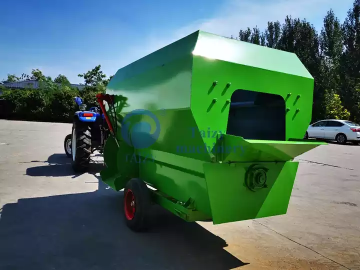 Mixer pakan horizontal