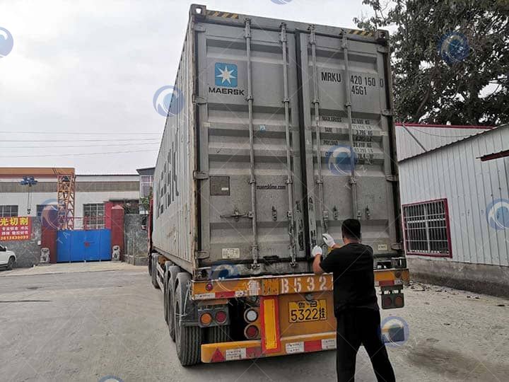 Shipping Of Corn Grits Grinding Machine 0