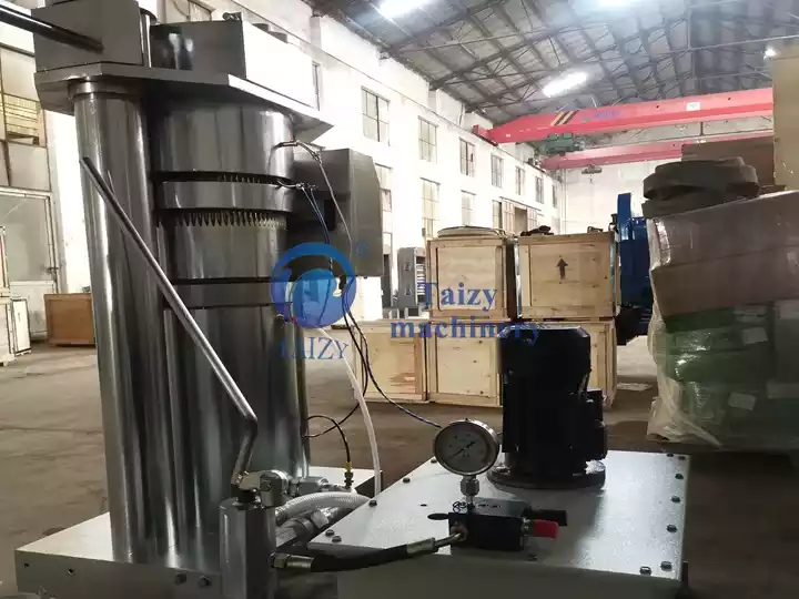 Successful Transaction Of Hydraulic Sesame Oil Press Machine With Canadian Customer