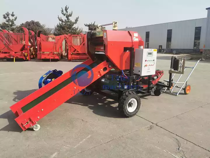 silage packing machine