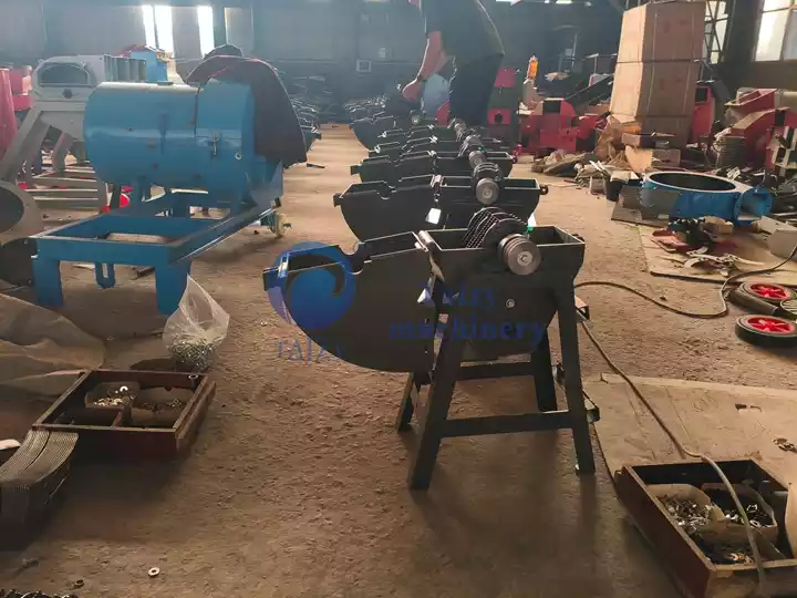 फीड ग्रिंडर्स उत्पादन साइट