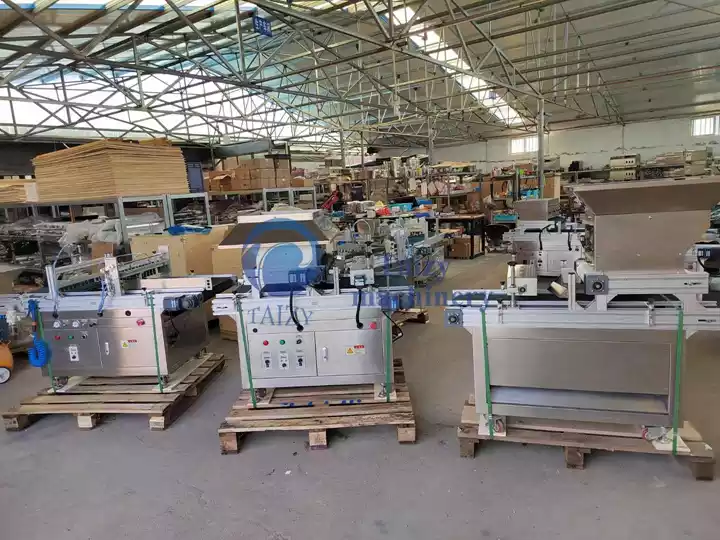 máy ươm cây trong khay nursery để bán