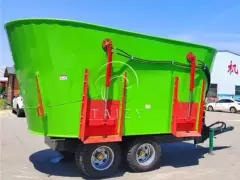 20 m³ vertical feed mixer