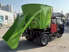 Máy trộn cỏ ủ chua và rải