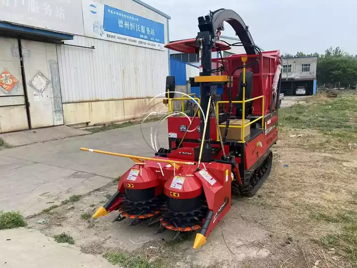 crawler silage harvesting machine